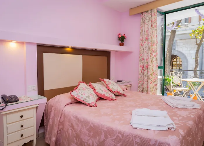 Del Centro Storico 3* Σαλέρνο