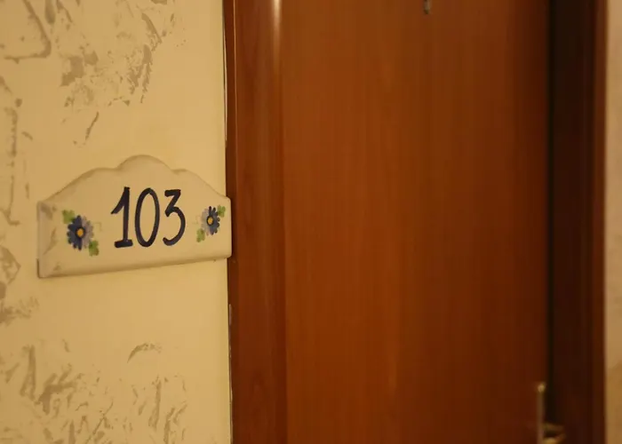 Del Centro Storico 3* Σαλέρνο