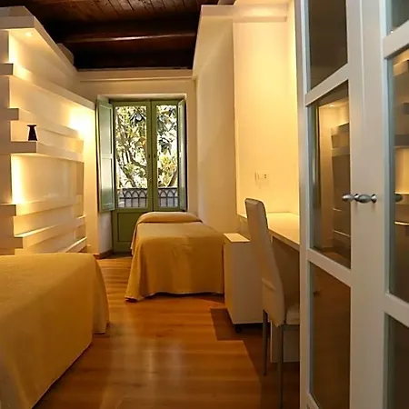 Del Centro Storico Πανσιόν 3*