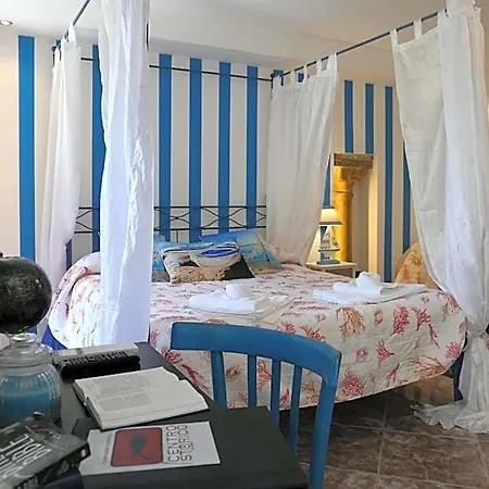 Del Centro Storico Πανσιόν 3*