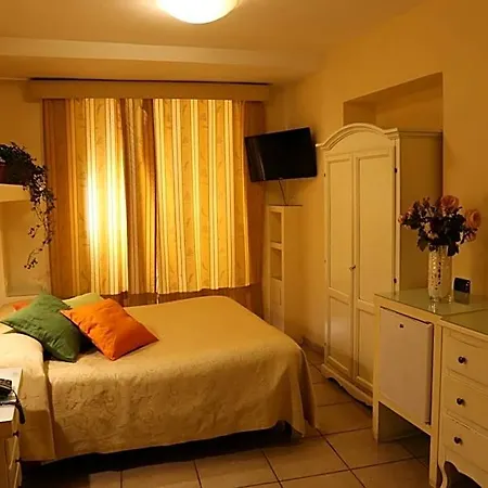 Del Centro Storico Πανσιόν 3*